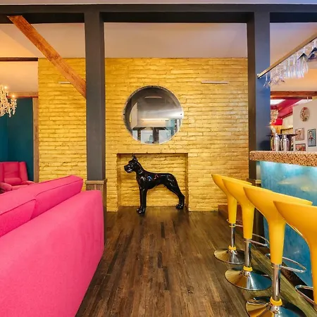 Eclectic Queen Loft *