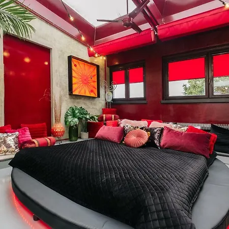 Eclectic Queen Loft Lejlighed