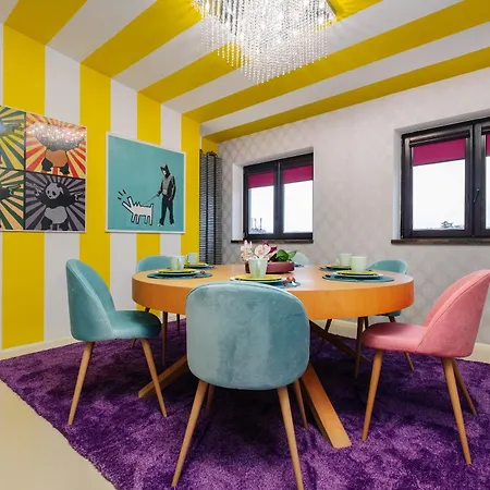 Eclectic Queen Loft *