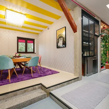 Eclectic Queen Loft Lejlighed