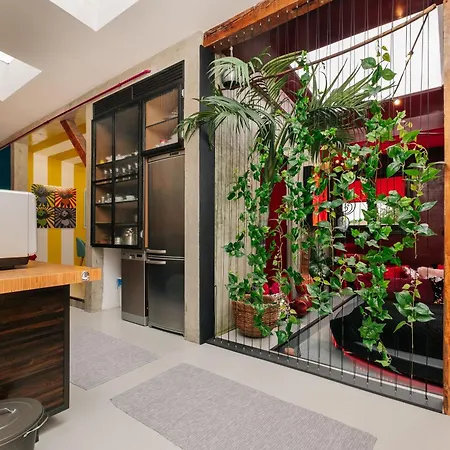 Eclectic Queen Loft *